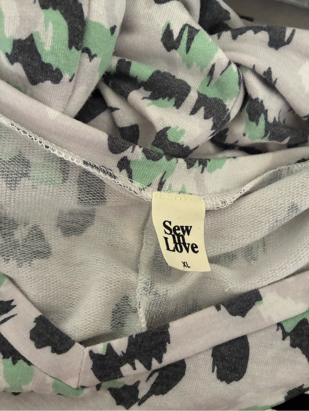 Sew In Love tee - Picture 6 of 7